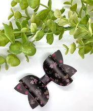 Load image into Gallery viewer, Black and Floral Accent Jelly Bella Bow on Alligator Clip