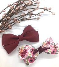 Load image into Gallery viewer, Maroon and Floral Skinny Loop de Lou Bow Set